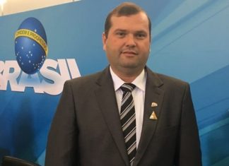 Presidente da Anicer participa de evento da CNI com candidatos ao Planalto