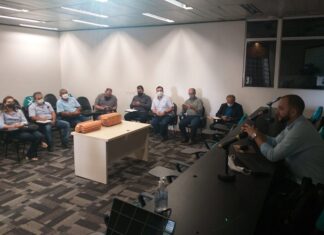 Ceramistas debatem modelos de telha padrão na Fiesp