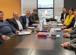 Juntos pela construção