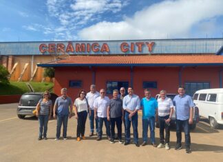 Presidente da Anicer se reúne com ceramistas para discutir mercado e estratégias
