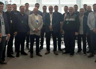 Presidente da Anicer se reúne com ceramistas de SC