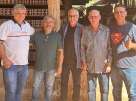 Anicer visita ceramistas de Itaboraí